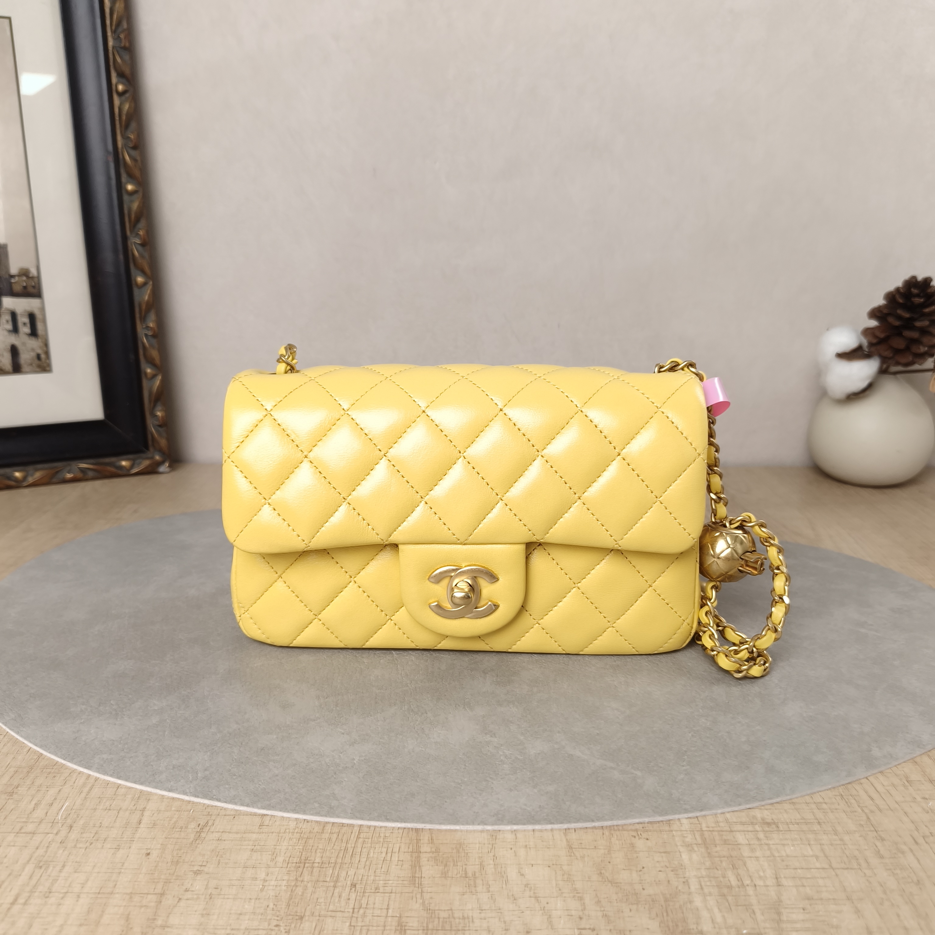Chanel Crossbody Bag mini Yellow Lambskin One Size20 × 6 × 12 cm