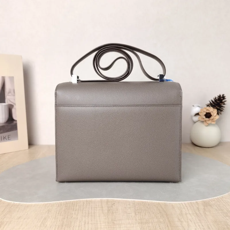 Hermès Crossbody Bag Verrou 23 Epsom Calfskin One Size 23 × 7 × 18 cm — cover view 5 of 6
