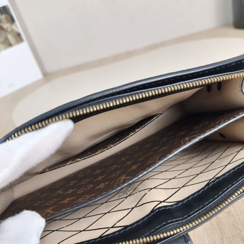 Louis Vuitton Crossbody Bag Trunk Clutch Box Monogram PVC Mini 20 × 5.5 × 12 cm — detail view 9 of 11