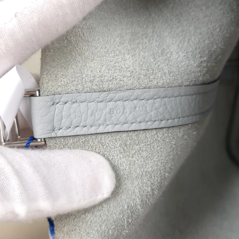 Hermès Top Handle Bag Picotin Lock 18 18 8U TC Calfskin Small18 × 13 × 18 cm — detail view 4 of 13