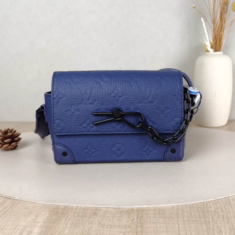 Louis Vuitton Crossbody Bag Steamer Box Blue Calfskinmini18 × 6.5 × 11 cm