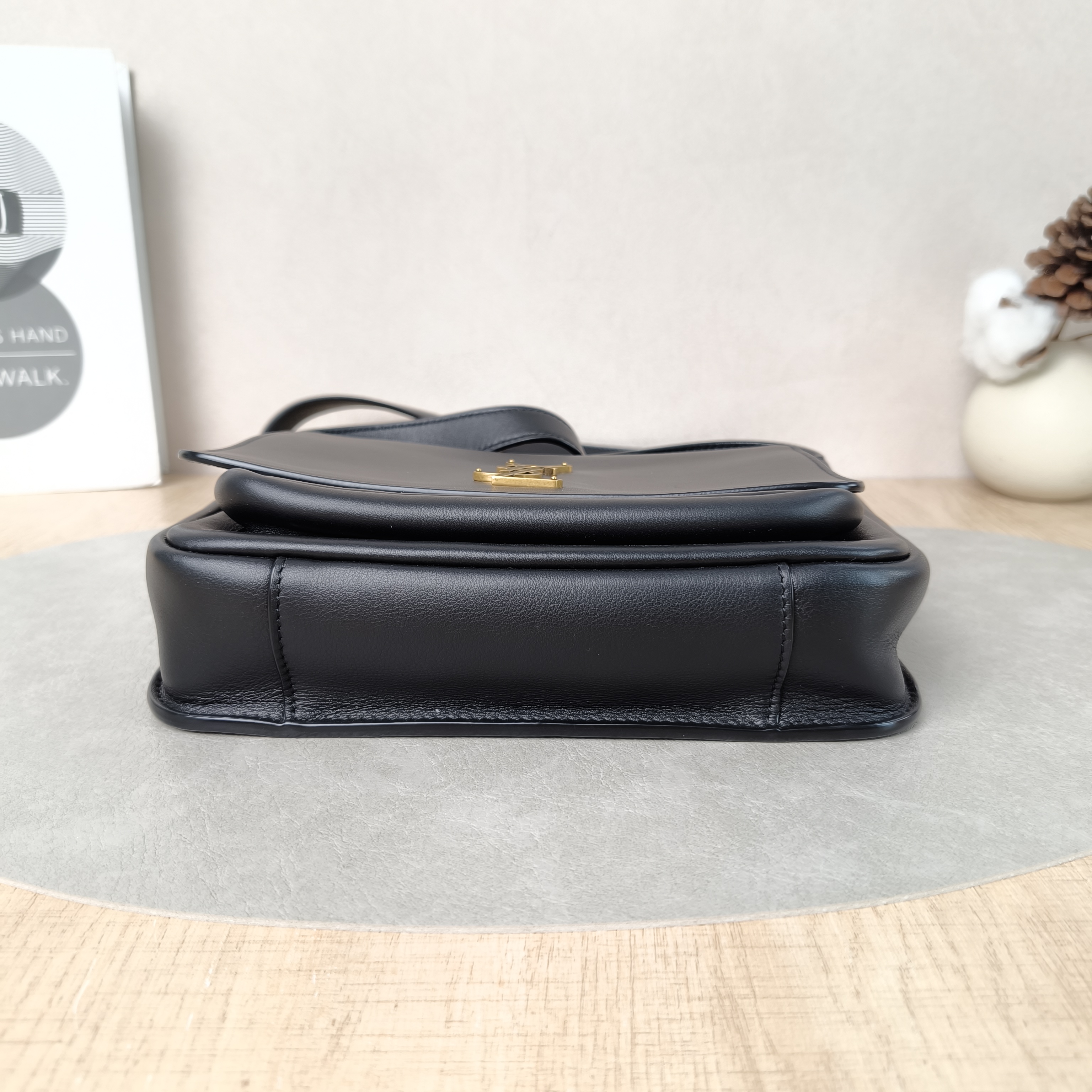 SAINT LAURENT Crossbody Bag Niki Besace Messenger Bag Black Calfskin Small21.5 × 9.5 × 16 cm — cover view 5 of 6