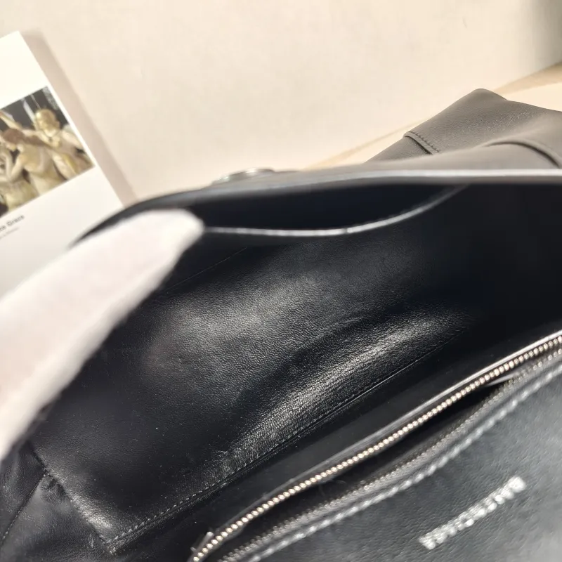 BALENCIAGA Shoulder Bag DOWNTOWN Black Calfskin Small 30 × 10 × 17.5 cm — detail view 4 of 13