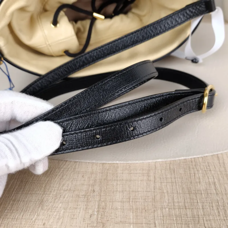GUCCI Crossbody Bag horsebit 1955 Crossbody Bag Black Calfskin One Size 22 × 12 × 25 cm — detail view 10 of 11