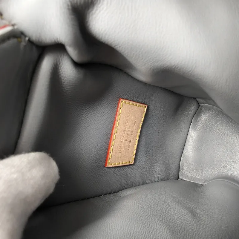 Louis Vuitton Crossbody Bag Side Trunk Box Grey Medium23.5 × 8.5 × 16 cm — detail view 5 of 12