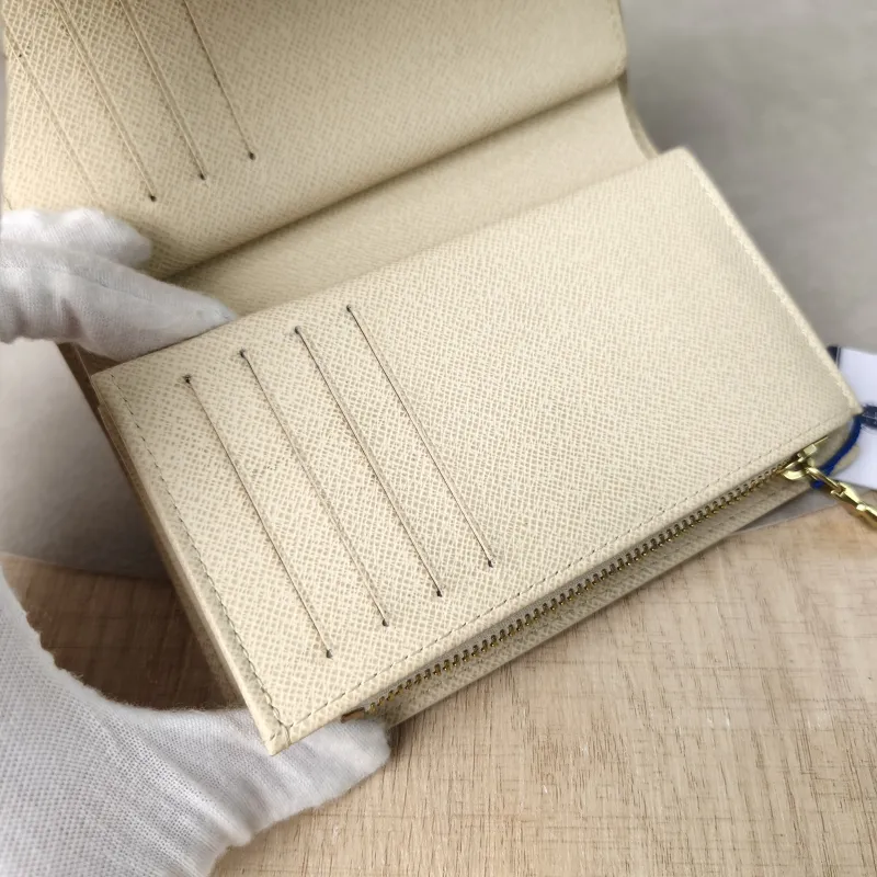 Louis Vuitton Wallet Edition Wallet PVC One Size15 × 3 × 10 cm — detail view 10 of 14