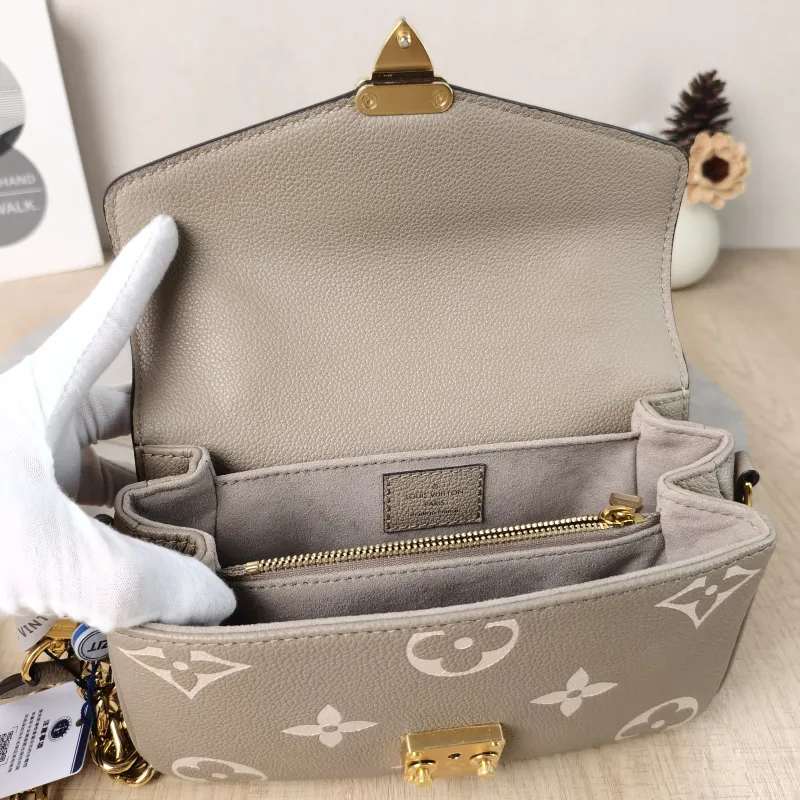 Louis Vuitton Crossbody Bag Pochette Métis East West Empreinte Embossed Calfskin Small21.5 × 6 × 13.5 cm — detail view 13 of 14