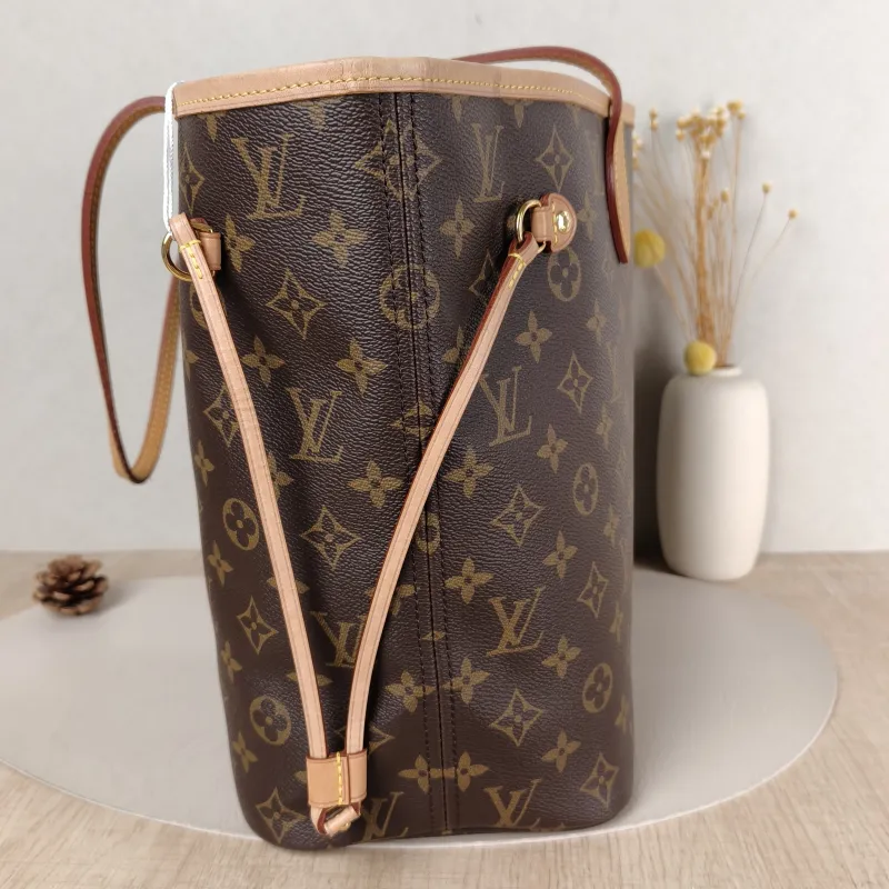 Louis Vuitton Shoulder Bag Neverfull Monogram PVC Medium 31 × 14 × 28 cm — detail view 11 of 11