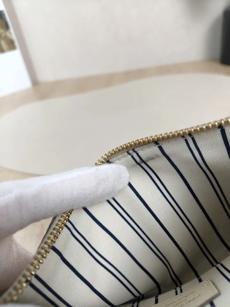 Louis Vuitton Top Handle Bag Top Handle Bag White Calfskin One Size18*11 — detail view 5 of 11