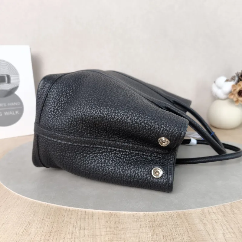 Hermès Top Handle Bag Garden Party 30 30Black Negonda Calfskin Medium30 × 13 × 21 cm — detail view 1 of 11