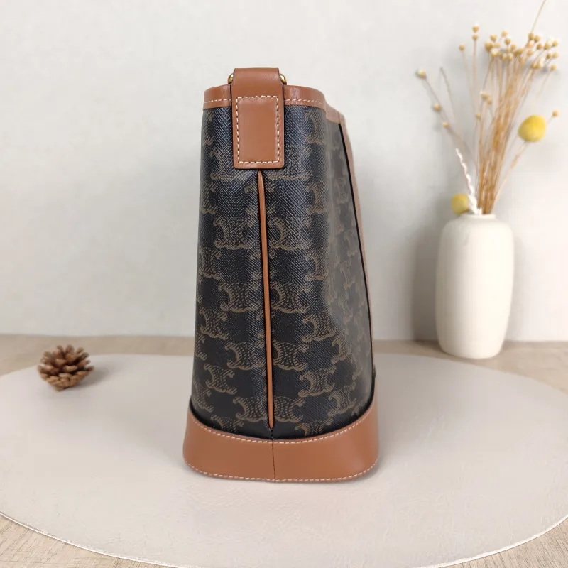 CELINE Crossbody Bag Triomphe Bucket Bag Monogram PVC Small22 × 13 × 26 cm — detail view 5 of 9