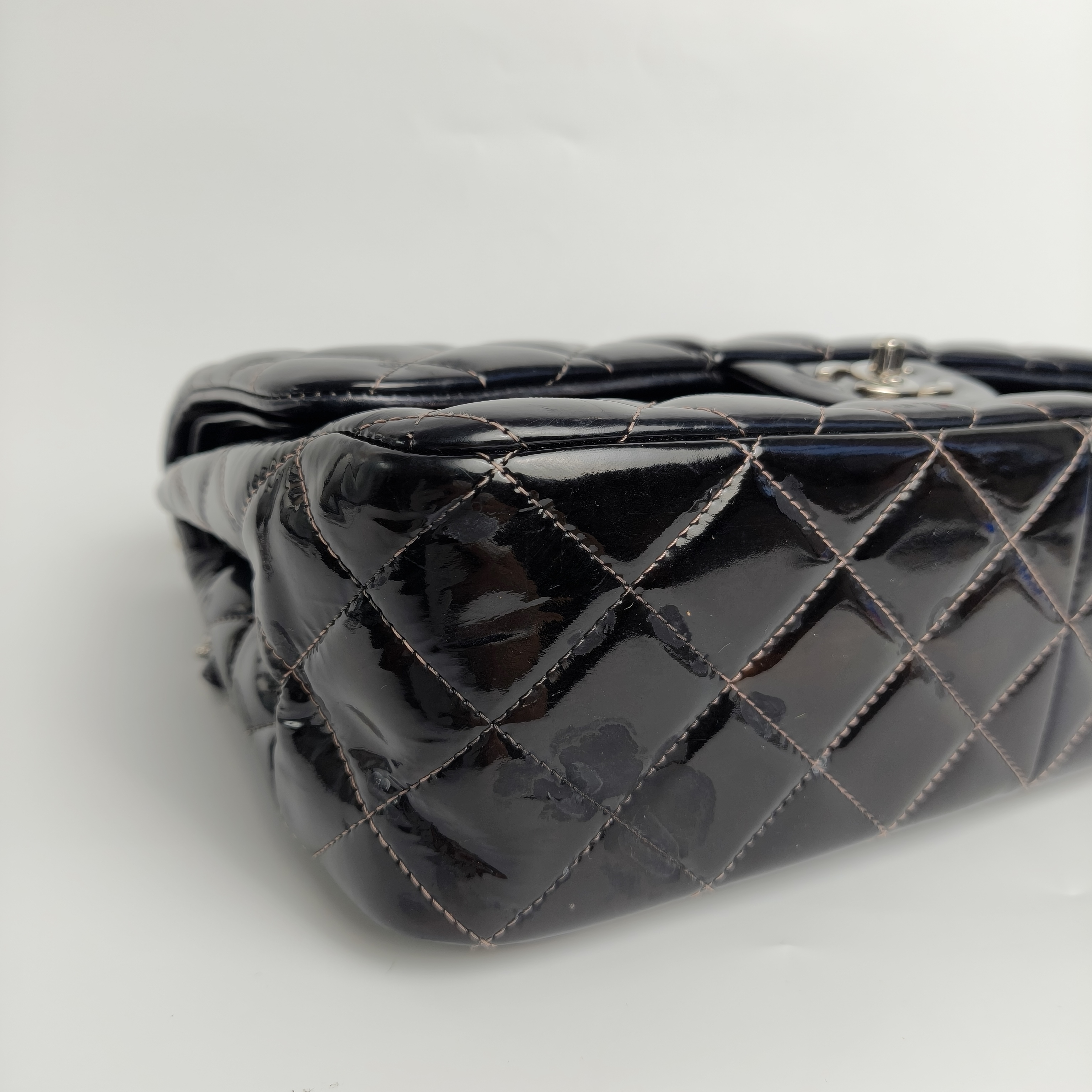 Chanel Crossbody Bag Classic Flap Jumbo CF Jumbo Black Patent Leather Large30 × 10 × 19.5 cm — cover view 13 of 17