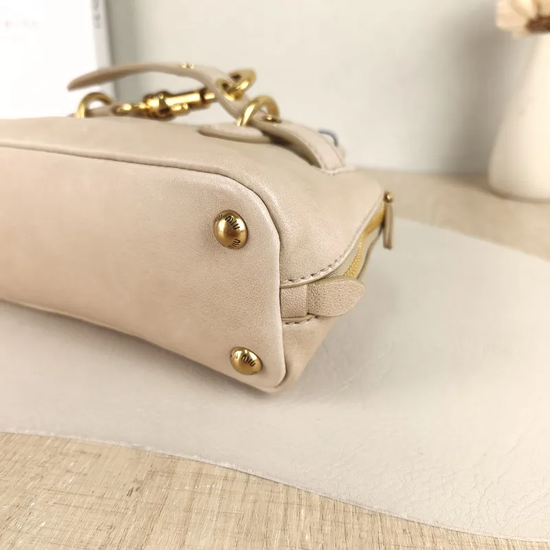 Miumiu Top Handle Bag Aventure Top Handle Bag Lambskin One Size 21 × 8 × 13.2 cm — detail view 3 of 11