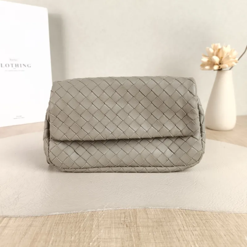 Bottega Veneta Shoulder Bag Woven Messenger Bag Grey Calfskin One Size 19 × 5 × 11 cm