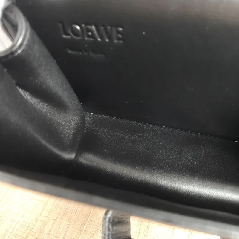 LOEWE Crossbody Bagbarcelona Black Calfskin Small19 × 7 × 12 cm — detail view 6 of 8