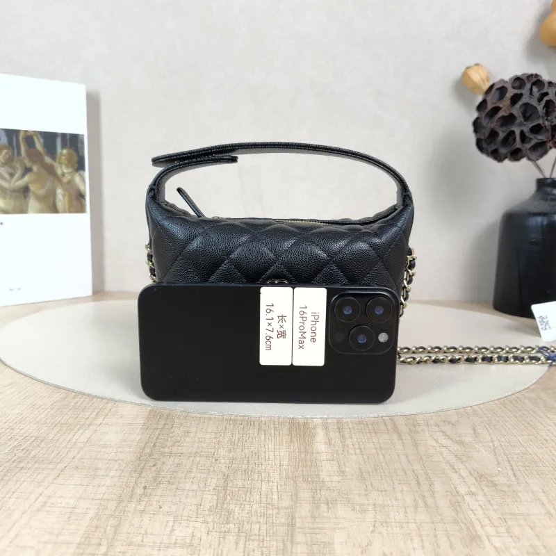 Chanel Crossbody Bag25c Vanity Case Bag Black Grained Calfskin One Size16 × 6 × 13 cm — cover view 2 of 6