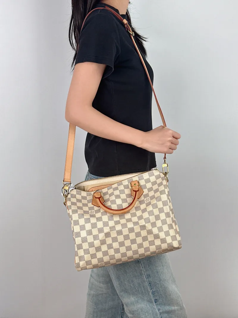 Louis Vuitton Crossbody Bag Speedy30 Shoulder Strap Edition- PVC Large 30 × 17 × 21 cm — on-model view 2 of 3