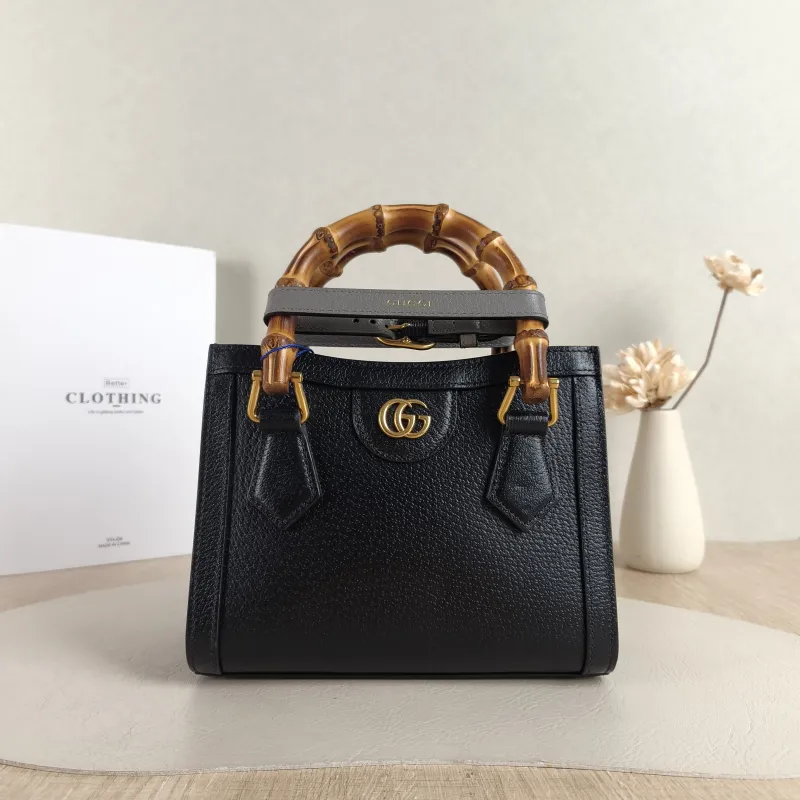 GUCCI Top Handle Bag Diana Top Handle Bag Black CC alfskin Small 20 × 10 × 16 cm