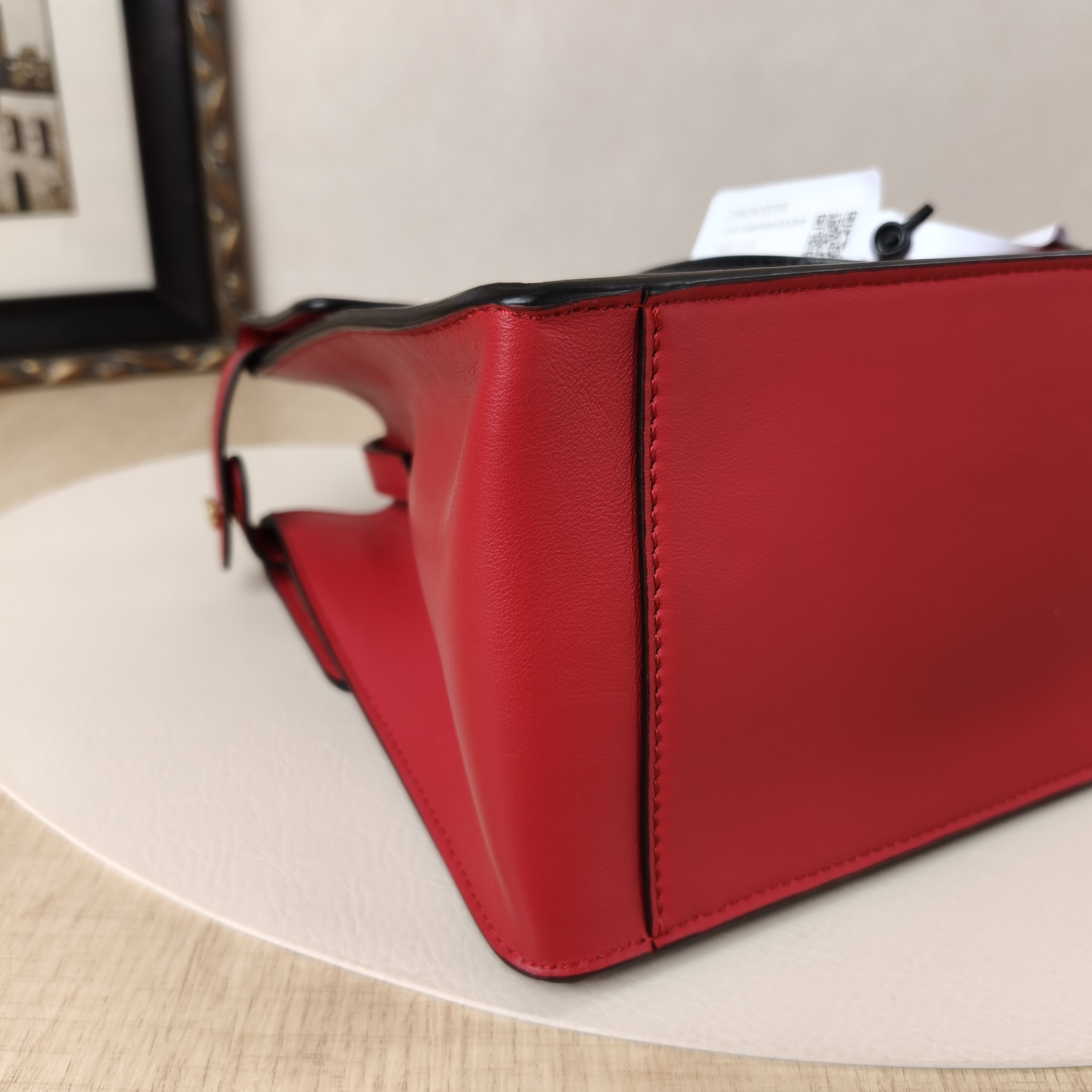 FENDI Crossbody Bag Crossbody Bag Colorblock Calfskin 25 × 12 × 19.5 cm — cover view 8 of 10