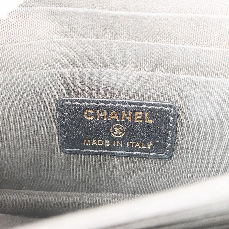 Chanel Crossbody Bag trendy cc woc Black Lambskin Mini 15.5 × 4 × 11 cm 30 — detail view 6 of 14