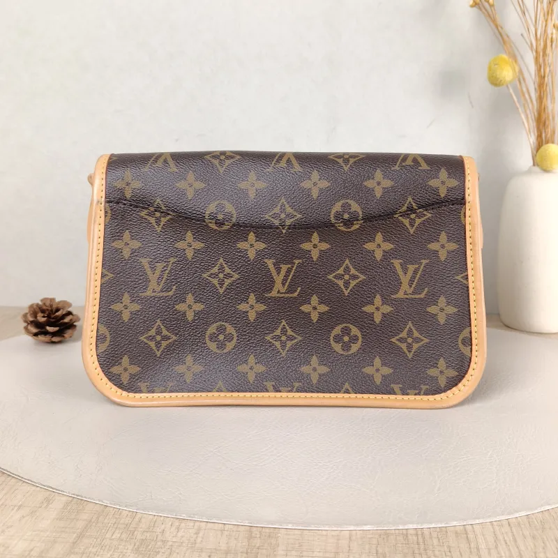 Louis Vuitton Crossbody Bag Diane Baguette Bag Shoulder Strap PVC Small 24 × 9 × 15 cm — cover view 5 of 5