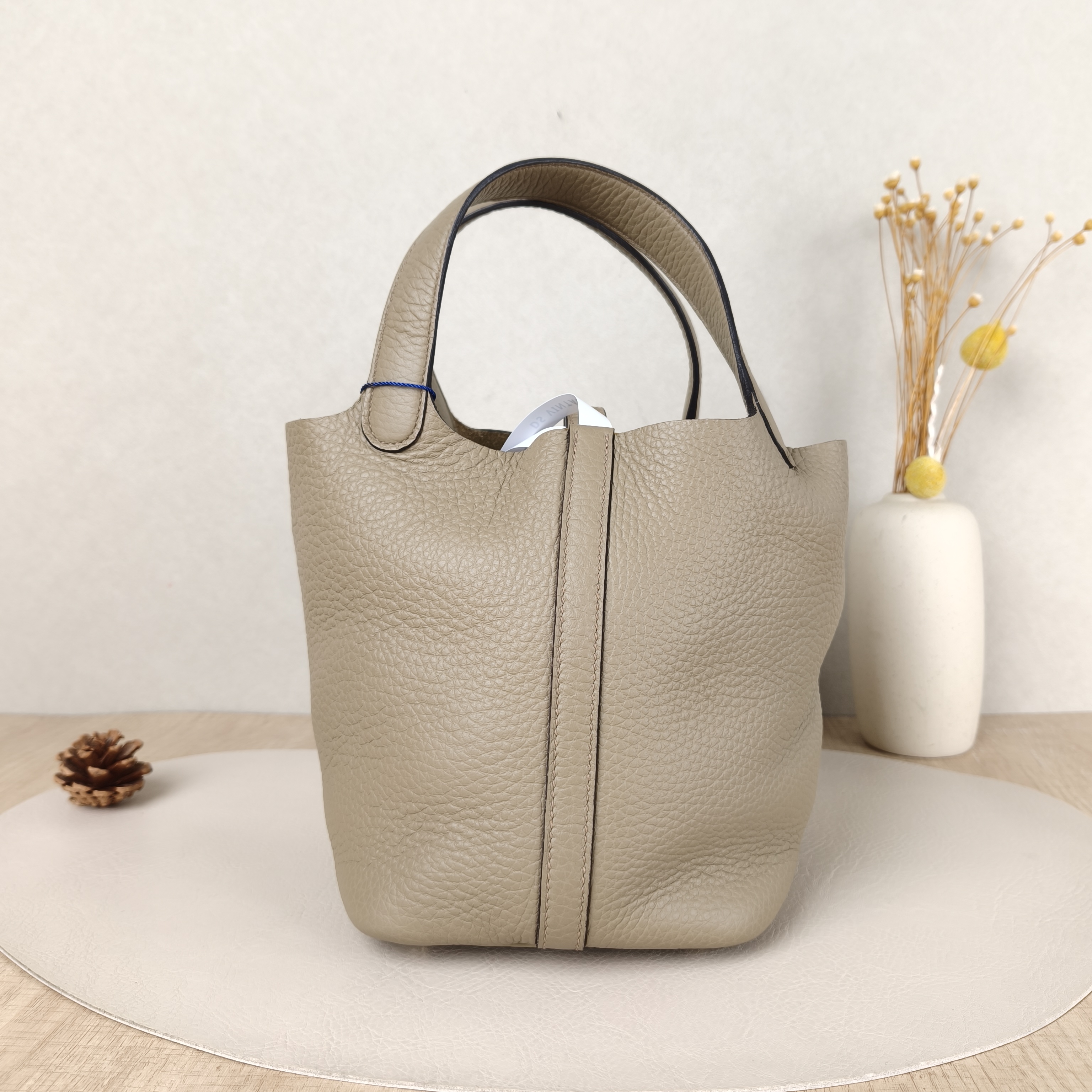 Hermès Top Handle Bag Picotin Lock 18 18S2 Togo Calfskin Small18 × 13 × 18 cm — cover view 2 of 5
