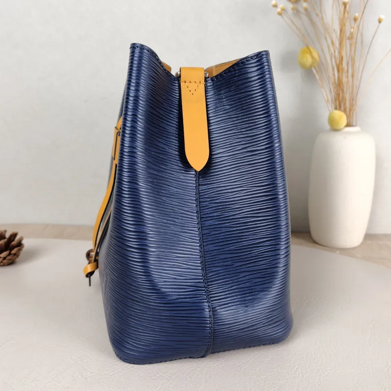 Louis Vuitton Crossbody Bag NÉONOÉ Bucket Bag BB Blue · Yellow Epi Embossed Calfskin BB 20 × 13 × 20 cm — detail view 3 of 12