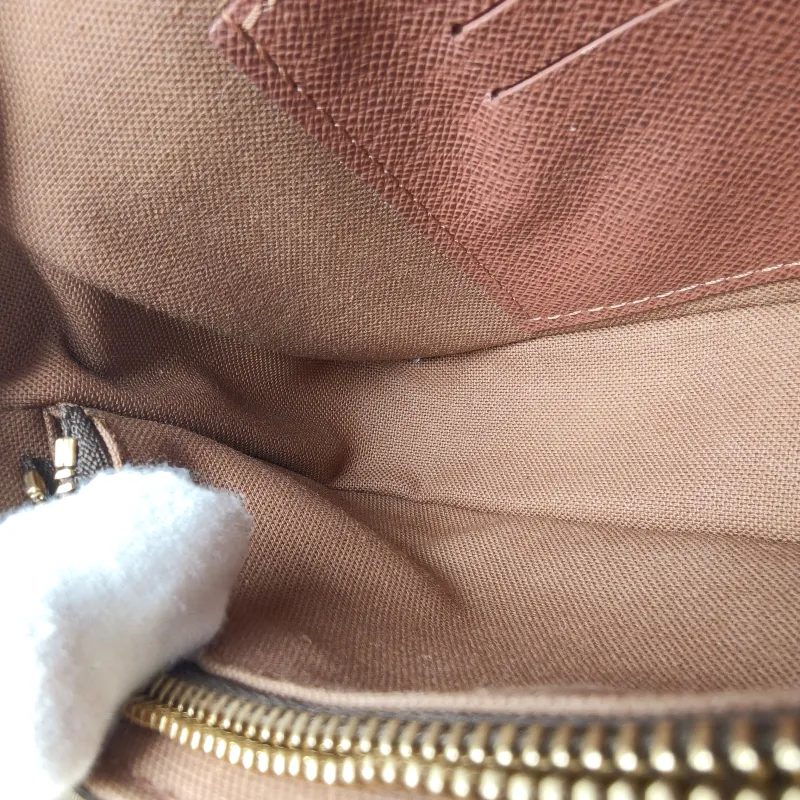 Louis Vuitton Crossbody Bag IVY Monogram PVC Small23.5 × 4.3 × 12 cm — detail view 11 of 12