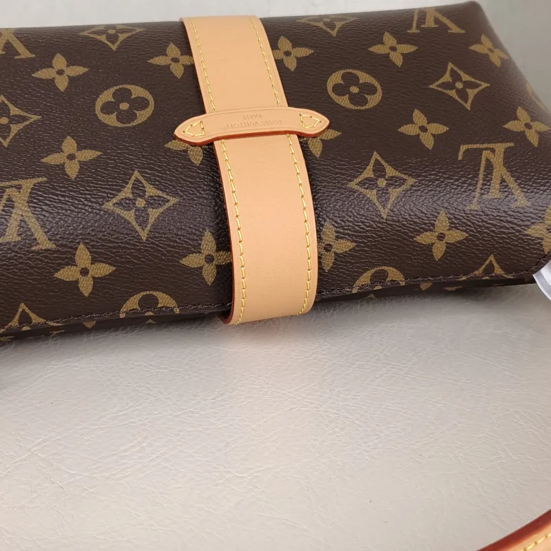 Louis Vuitton Shoulder Bag Pochette Mia Monogram PVC One Size 22 × 8 × 14.5 cm — detail view 8 of 10