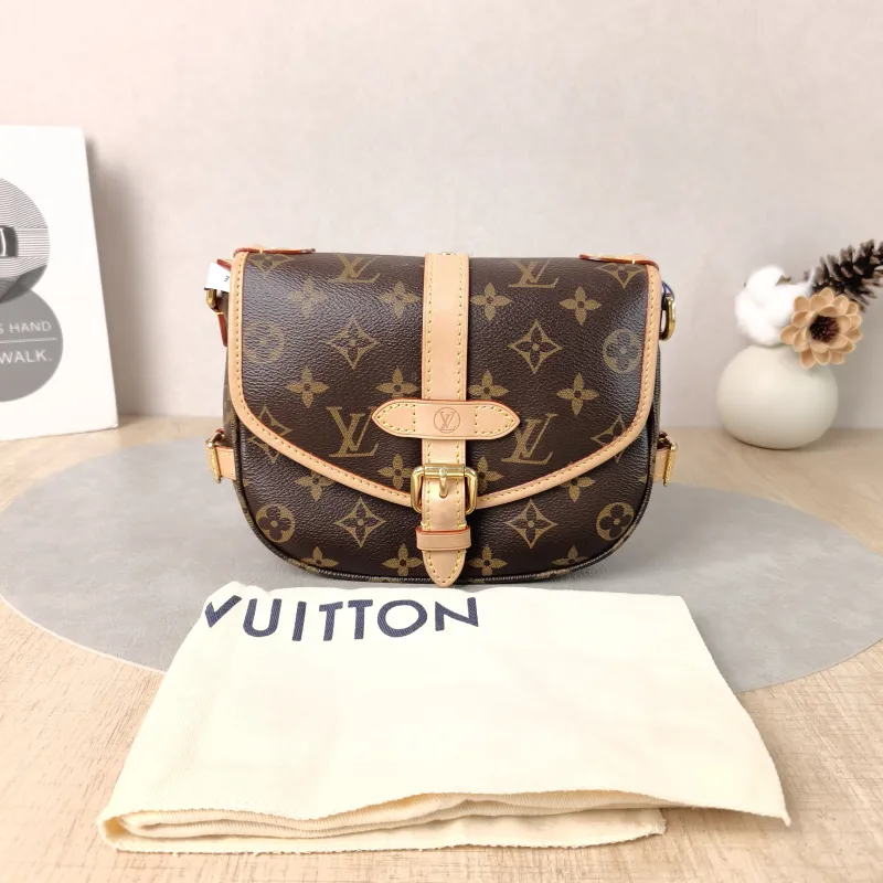 Louis Vuitton Crossbody Bag Saumur BB BB Monogram PVC BB 20 × 8 × 16 cm — cover view 4 of 6