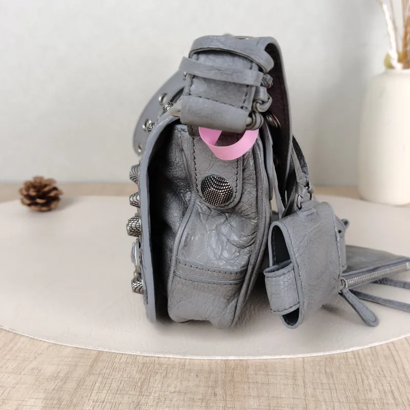 BALENCIAGA Crossbody Bagle cagole Crossbody Bag Grey Lambskin One Size24 × 5 × 14 cm — detail view 12 of 14