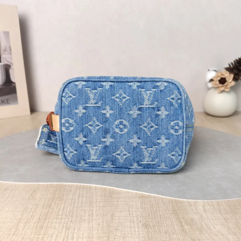 Louis Vuitton Top Handle Bag ALL IN BB Blue BB 16 × 12 × 18 cm — cover view 3 of 6
