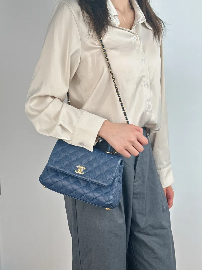 Chanel Top Handle Bag Coco Handle​ Grained Calfskin Small 24 × 10 × 14 cm 25 — on-model view 2 of 2