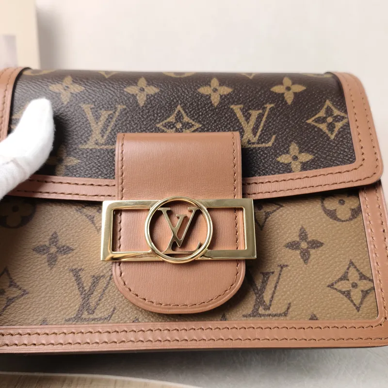 Louis Vuitton Crossbody Bag Dauphine Monogram PVC Mini 20 × 9 × 15 cm — detail view 3 of 14