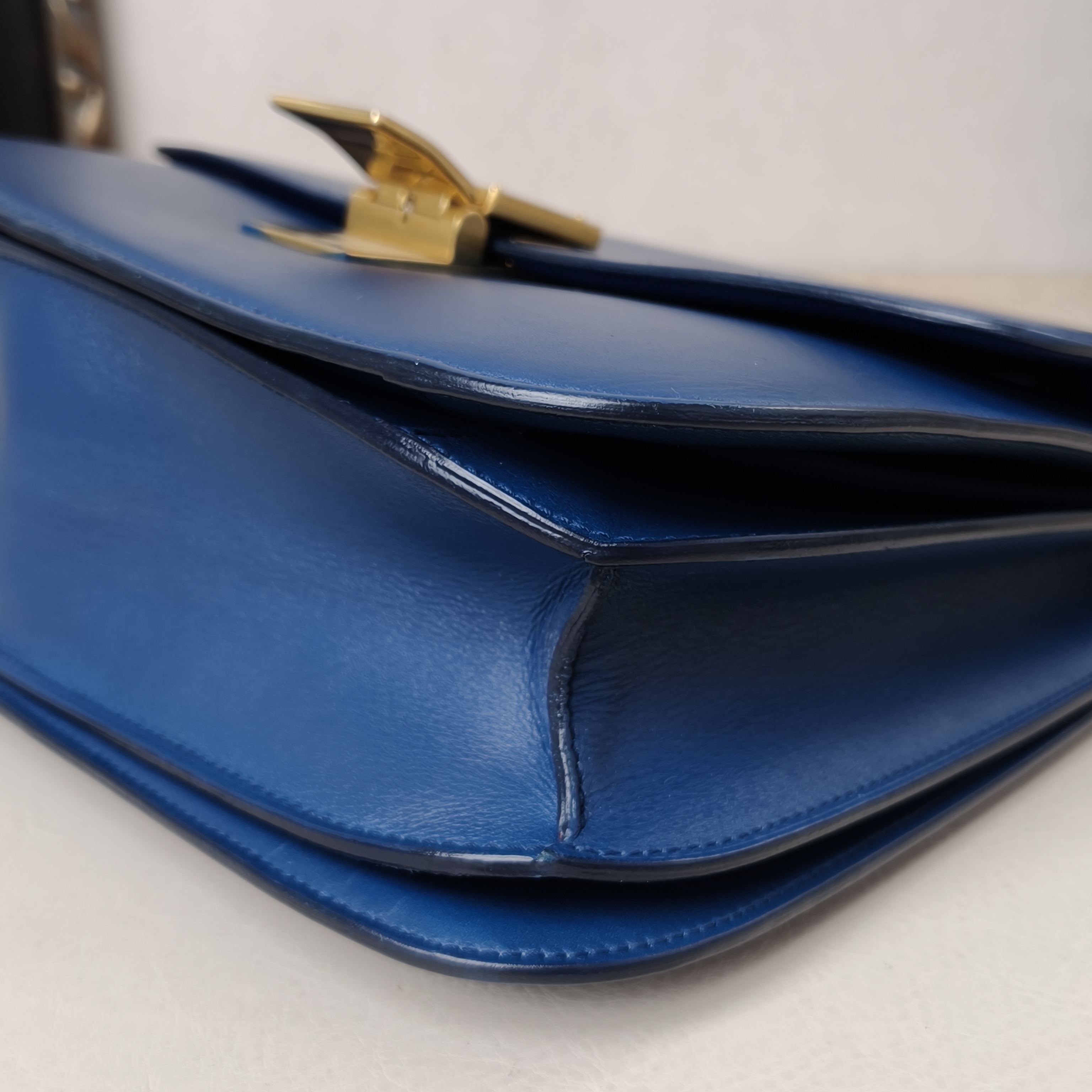 CELINE Classic Box Conditioned Medium Navy Calfskin · Shoulder Strap · 24 × 7 × 18 cm — cover view 9 of 11