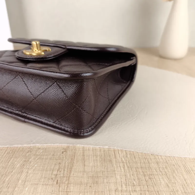 Chanel Crossbody Bag 22k Messenger Bag Brown Grained Calfskin 17 × 6.5 × 15 cm Microchip Edition — detail view 9 of 12