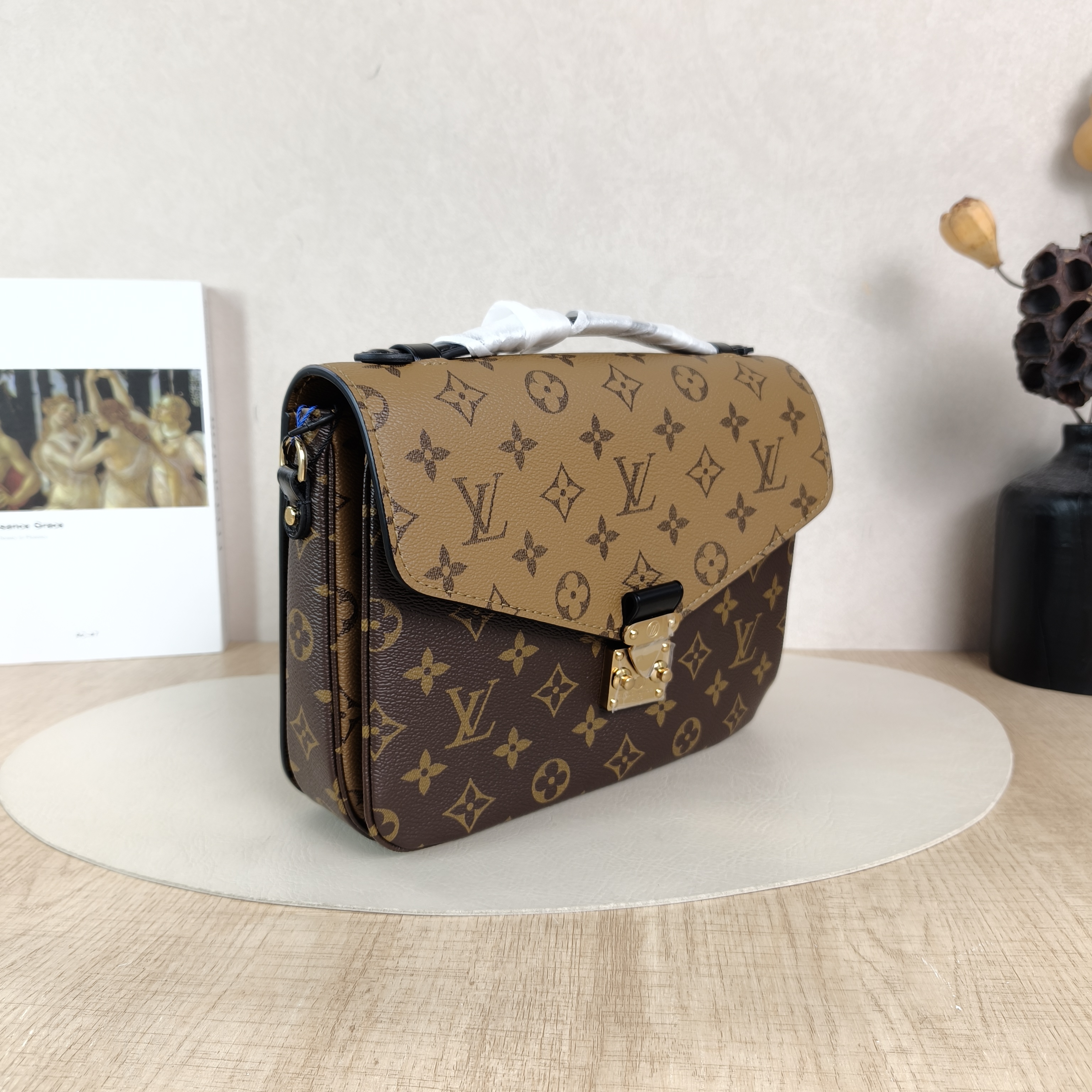 Louis Vuitton Crossbody Bag Pochette Métis Monogram Colorblock PVC Medium25 × 7 × 19 cm — cover view 3 of 5