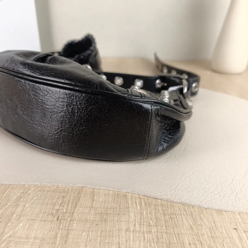 BALENCIAGA Crossbody Bag LE CAGOLE Black Lambskin XS 26 × 7 × 16 cm — detail view 1 of 11