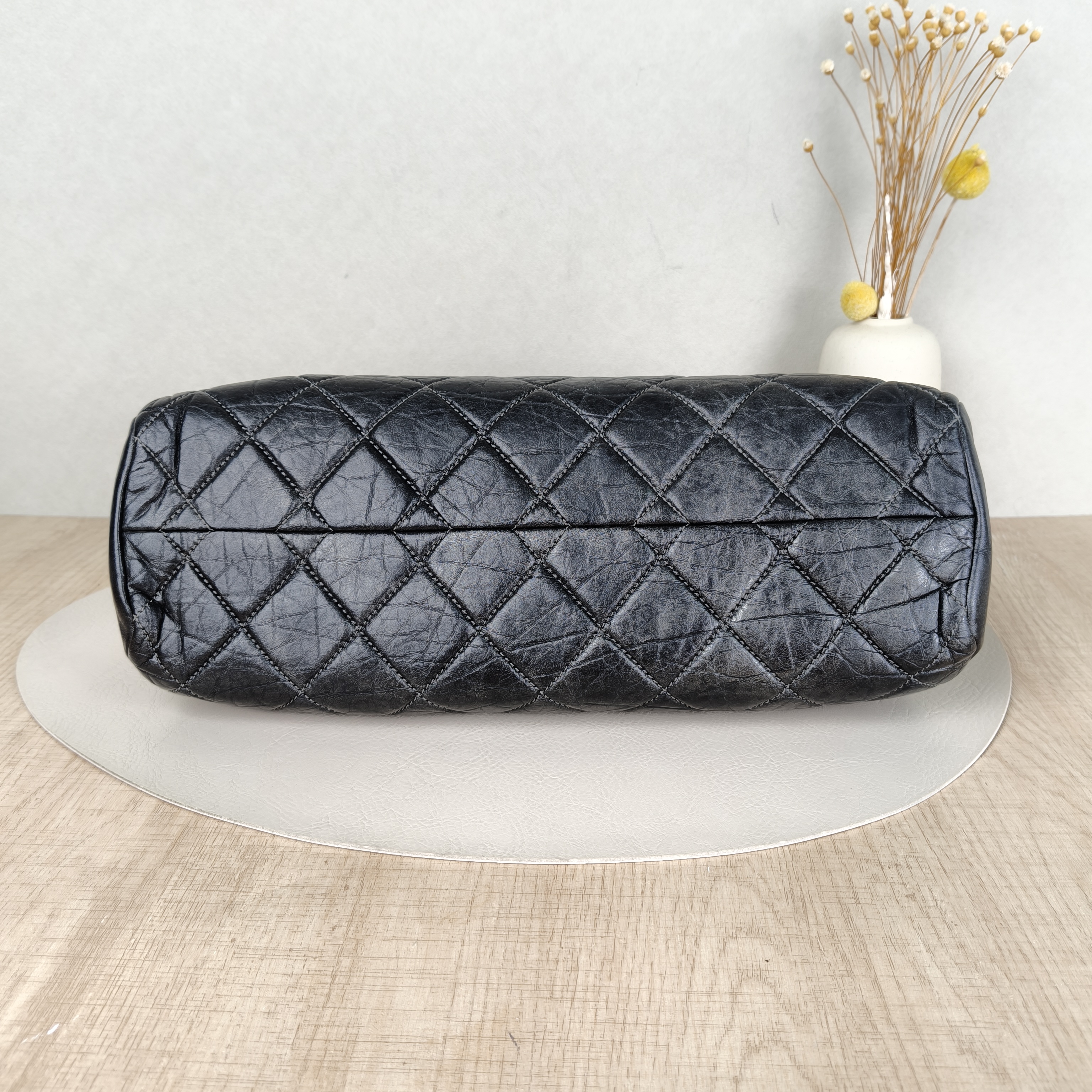 Chanel Shoulder Bag tote Black Waxed Leather One Size36 × 11 × 17 cm — cover view 2 of 5