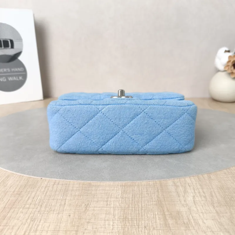 Chanel Crossbody Bag Blue mini19 × 8 × 14 cm — cover view 3 of 6