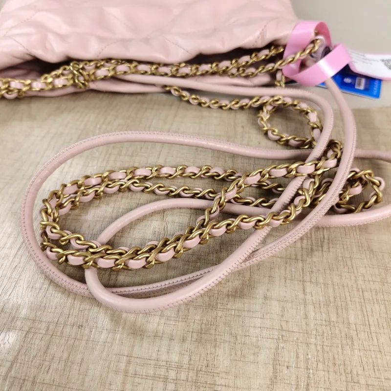 Chanel Crossbody Bag22Bag Pink Calfskinmini20 × 6 × 19 cm — detail view 4 of 12