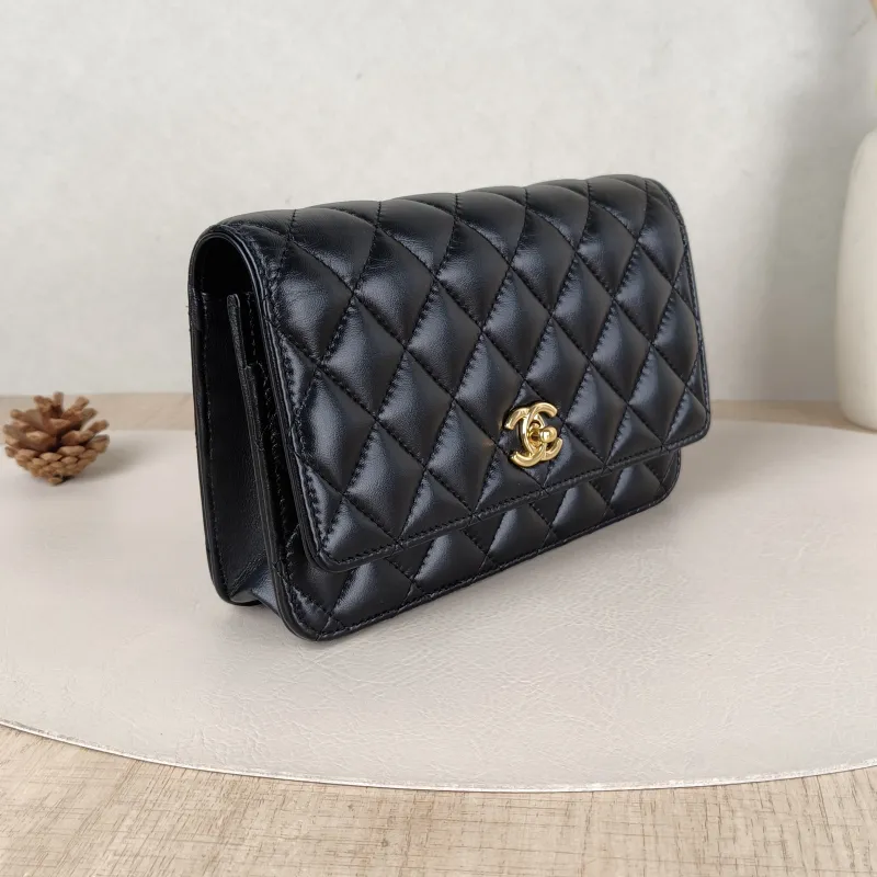 Chanel Crossbody Bagcf woc Black Calfskinmini19.2 × 3.5 × 12.3 cm — cover view 3 of 5