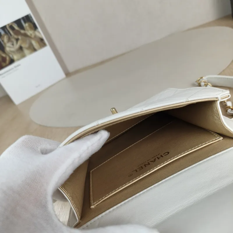 Chanel Crossbody Bag logo cf Collection Edition Crossbody Bag White Lambskin One Size 16 × 4 × 17.5 cm 30 — detail view 12 of 13