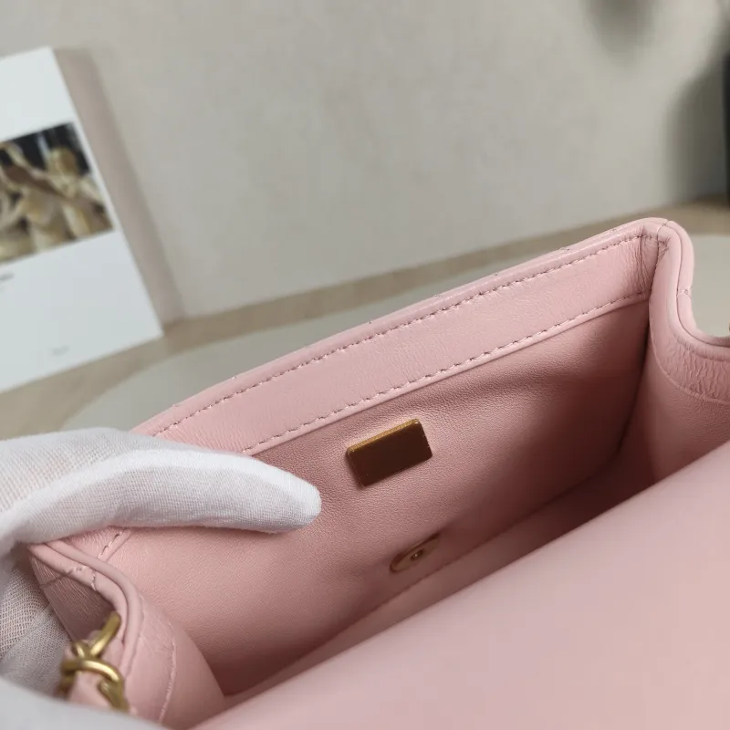 Chanel Crossbody Bag 25b c Pink Lambskin Mini 17 × 8 × 13.5 cm — detail view 4 of 12