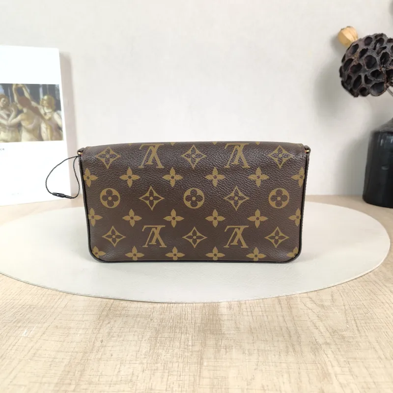 Louis Vuitton Crossbody Bag Pochette Félicie Monogram PVC Small 21 × 3 × 12 cm — cover view 5 of 5