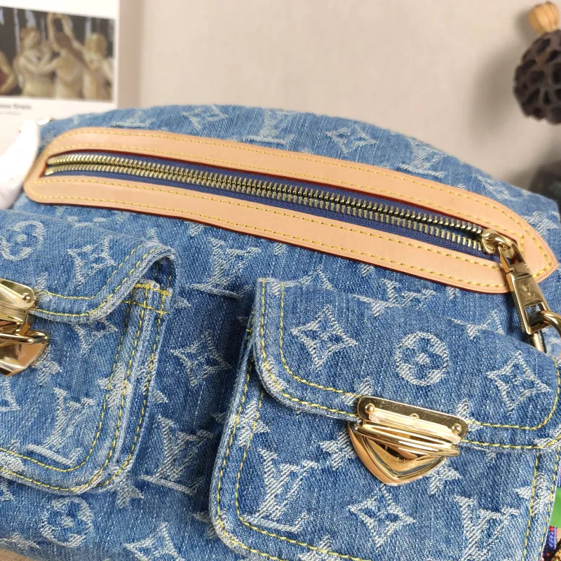 Louis Vuitton Shoulder Bag Baggy hobo Shoulder Bag Blue One Size 30 × 13 × 22 cm — detail view 9 of 10