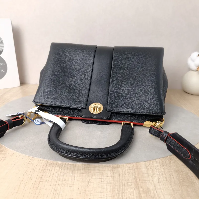 Louis Vuitton Top Handle Bag ASTRID Top Handle Bag Black Calfskin One Size31 × 15 × 22 cm — detail view 11 of 12