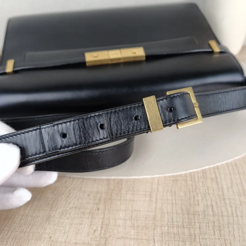 SAINT LAURENT Shoulder Bag MANHATTAN Black Calfskin Medium29 × 20 × 7 cm,5 — detail view 2 of 11