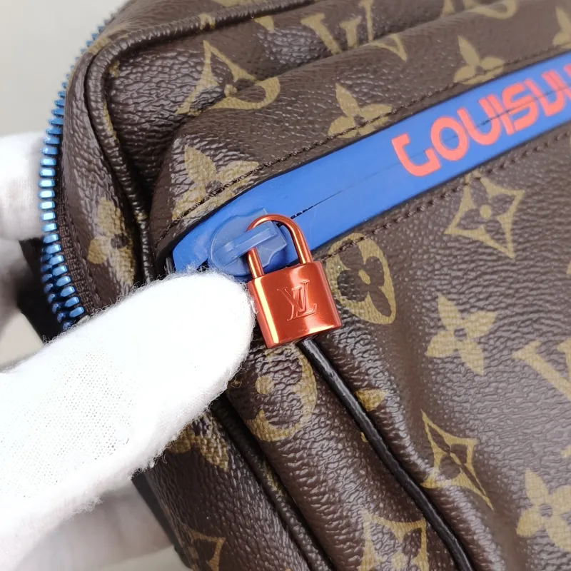 Louis Vuitton Belt Bag Shoulder Bag Monogram PVC One Size22 × 5 × 16 cm — detail view 3 of 12