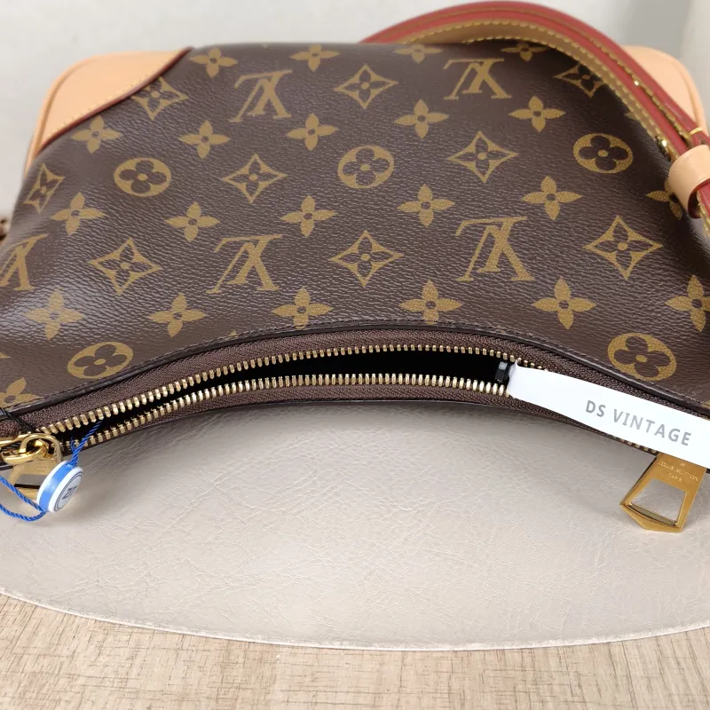 Louis Vuitton Crossbody Bag Boulogne PVC Small 26 × 9.5 × 16 cm — detail view 3 of 11